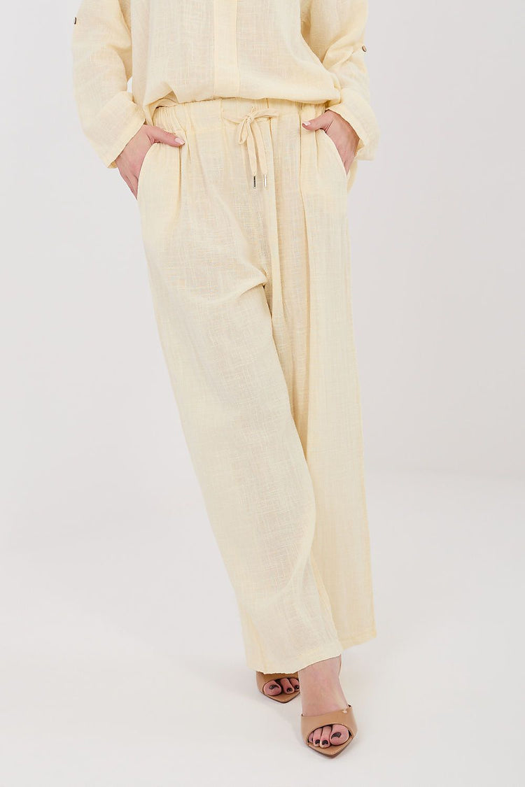  Pantaloni de damă model 225496 Italy Moda 