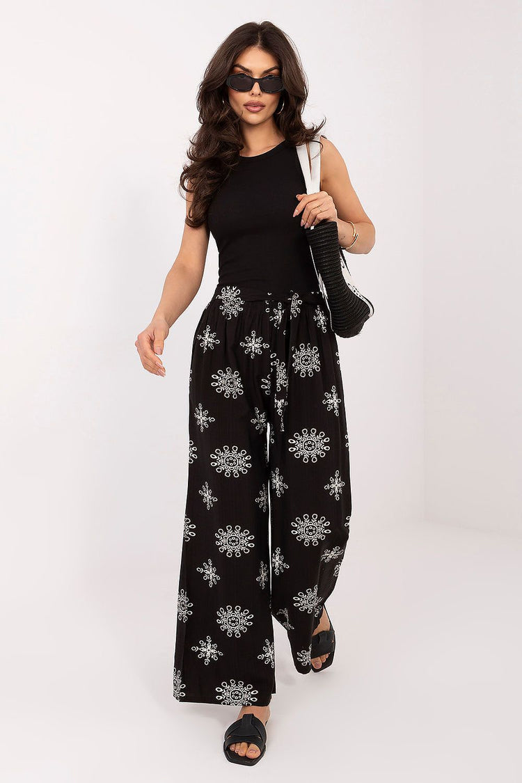  Pantaloni de damă model 226629 Italy Moda 